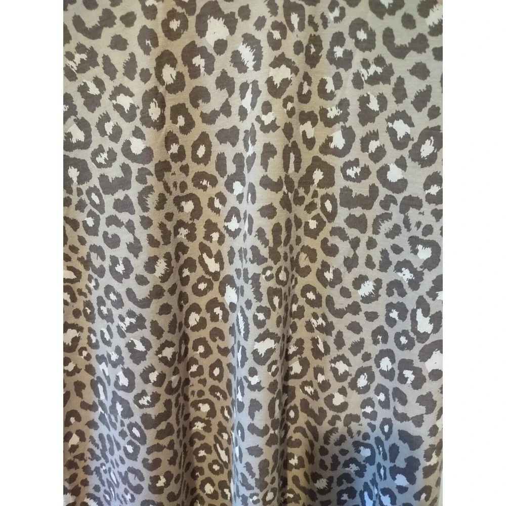 Zoe + Liv Top Women XXL Leopard Print Boho Streetwear Tan Brown High Low T-Shirt
